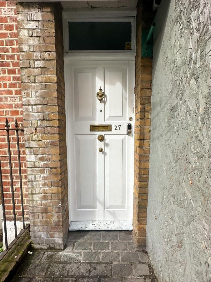 Number 27 Guesthouse Londra Exterior foto